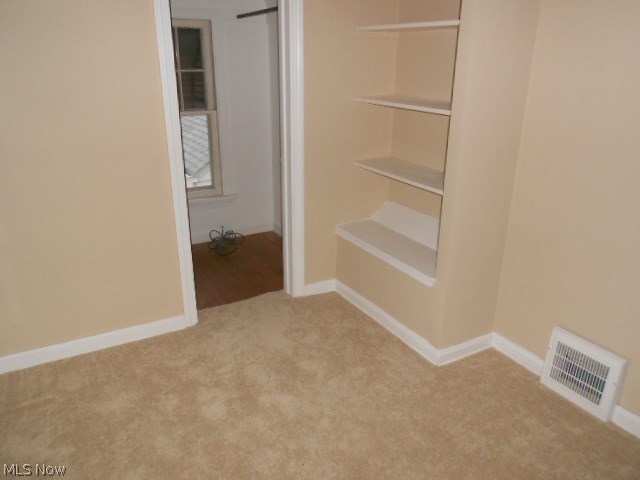 17609 Ingleside Road Cleveland, OH 44119 - Photo 13 of 24 Gallery Image 13