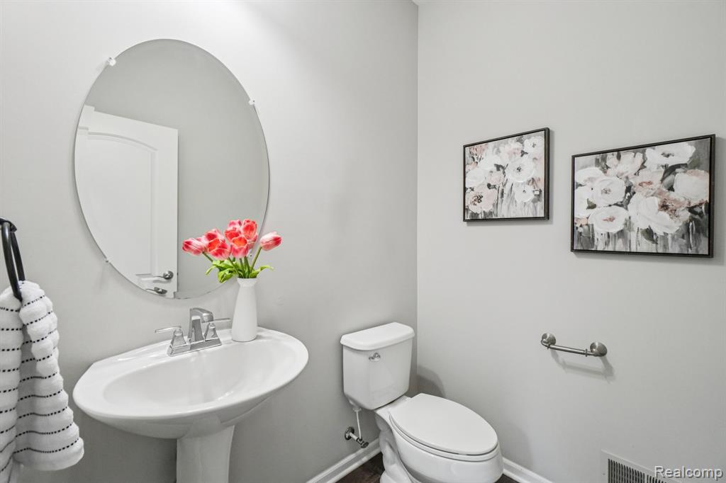 50519 Rockingham Drive Canton, MI 48188 - Photo 17 of 49 Gallery Image 17