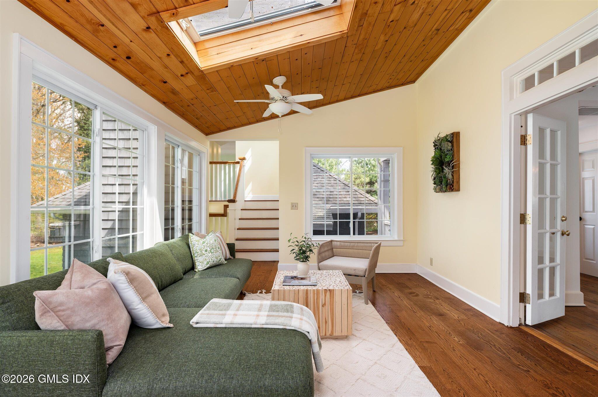 231 Roxbury Road Stamford, CT 06902 - Photo 20 of 35 Staircase to separate guest wing