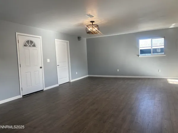 $299,000 | 370 Connelly Street, Hawthorne, NV 89415