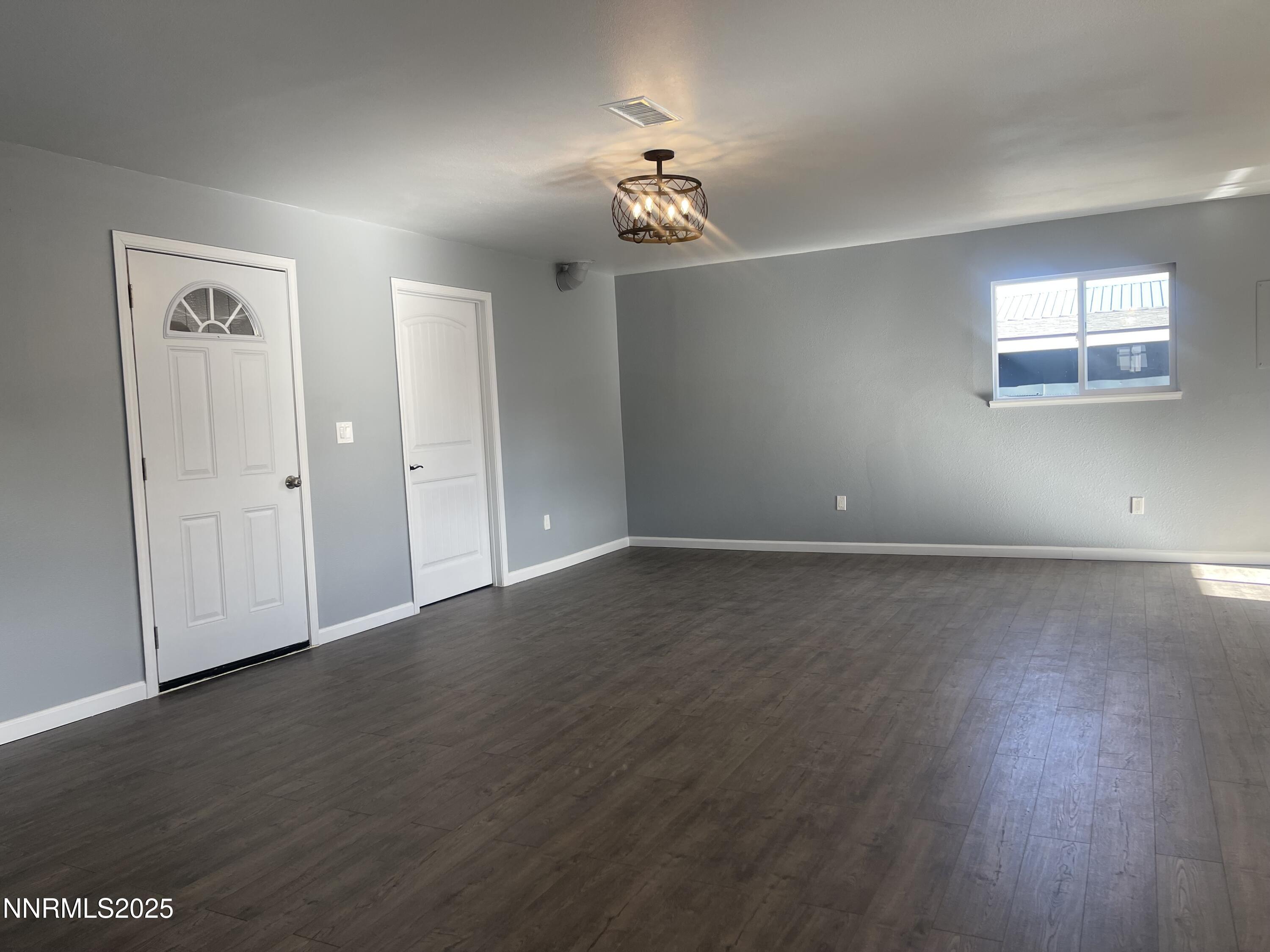 370 Connelly Street Hawthorne, NV 89415 - Photo 7 of 27 IMG_7946