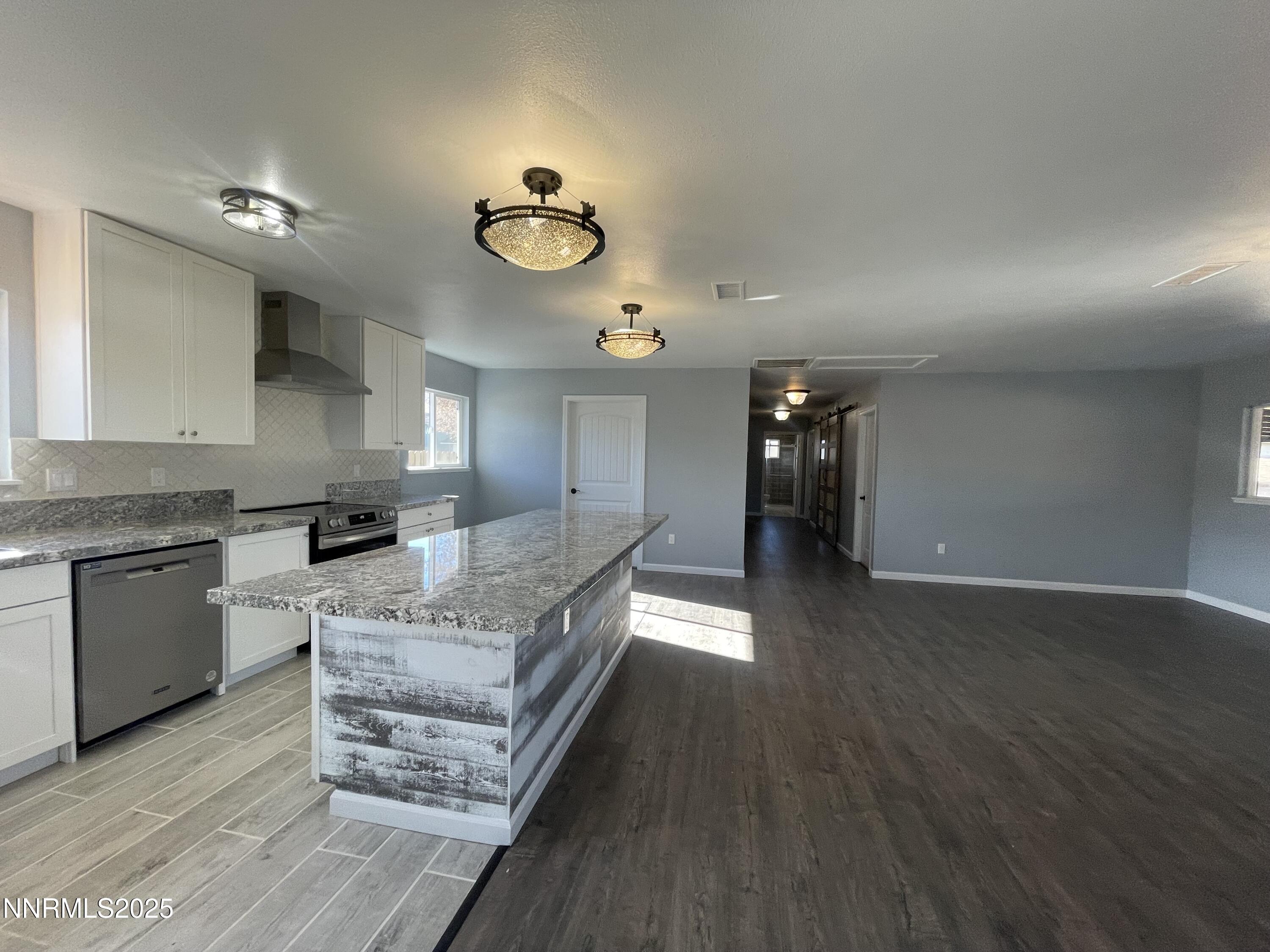 370 Connelly Street Hawthorne, NV 89415 - Photo 9 of 27 IMG_7963