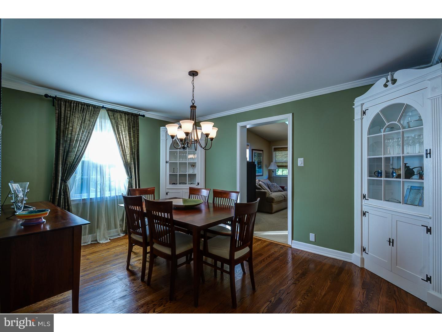 8 Lenape Road Cherry Hill, NJ 08002 - Photo 5 of 25 Dining Room