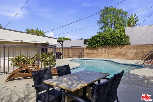 $1,190,000 | 18342 Blackhawk Street, Porter Ranch, CA 91326