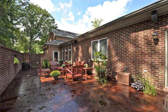 4124 Sneed Road Nashville, TN 37215 - Photo 20 of 20 COURTYARD WALLED PATIO