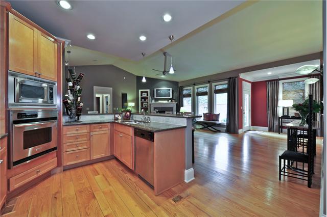 4124 Sneed Road Nashville, TN 37215 - Photo 6 of 20 BOSCH GAS 4-EYE COOKTOP, BOSCH STAINLESS DISHWASHER, FRIGIDAIRE STAINLESS OVEN & FRIGIDAIRE MICROWAVE