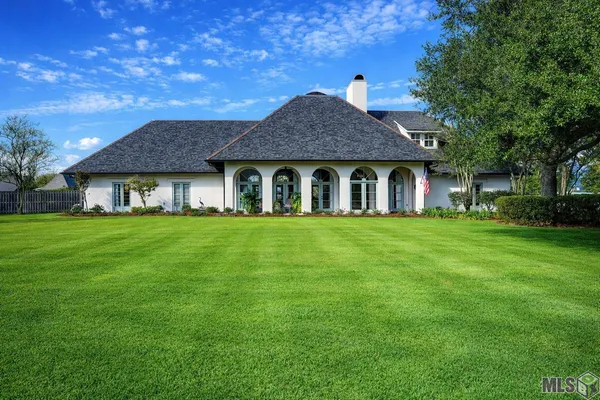 $1,200,000 | 107 Cedar Tree Drive, Thibodaux, LA 70301