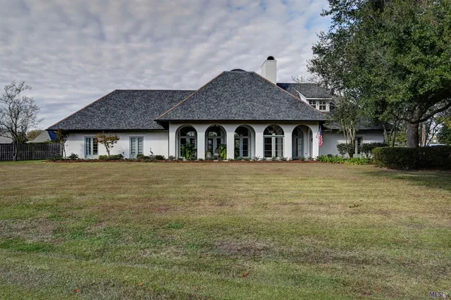 $1,200,000 | 107 Cedar Tree Drive, Thibodaux, LA 70301