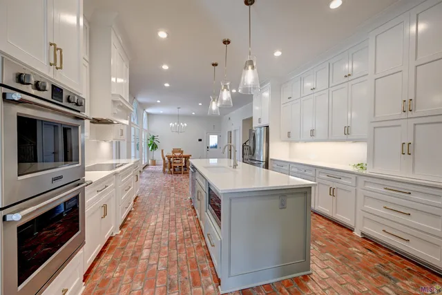 $1,200,000 | 107 Cedar Tree Drive, Thibodaux, LA 70301