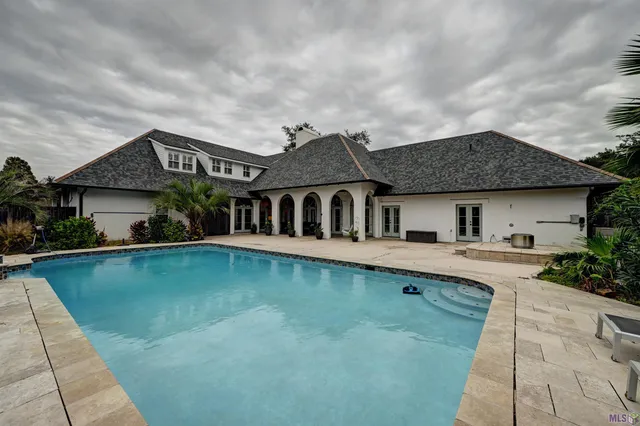 $1,200,000 | 107 Cedar Tree Drive, Thibodaux, LA 70301