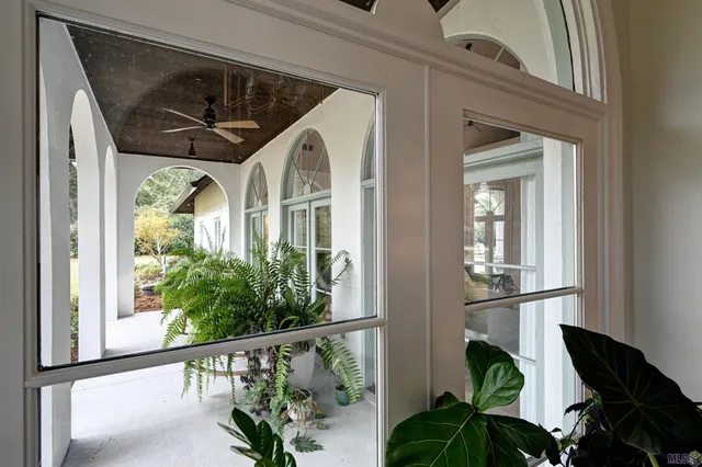 $1,200,000 | 107 Cedar Tree Drive, Thibodaux, LA 70301