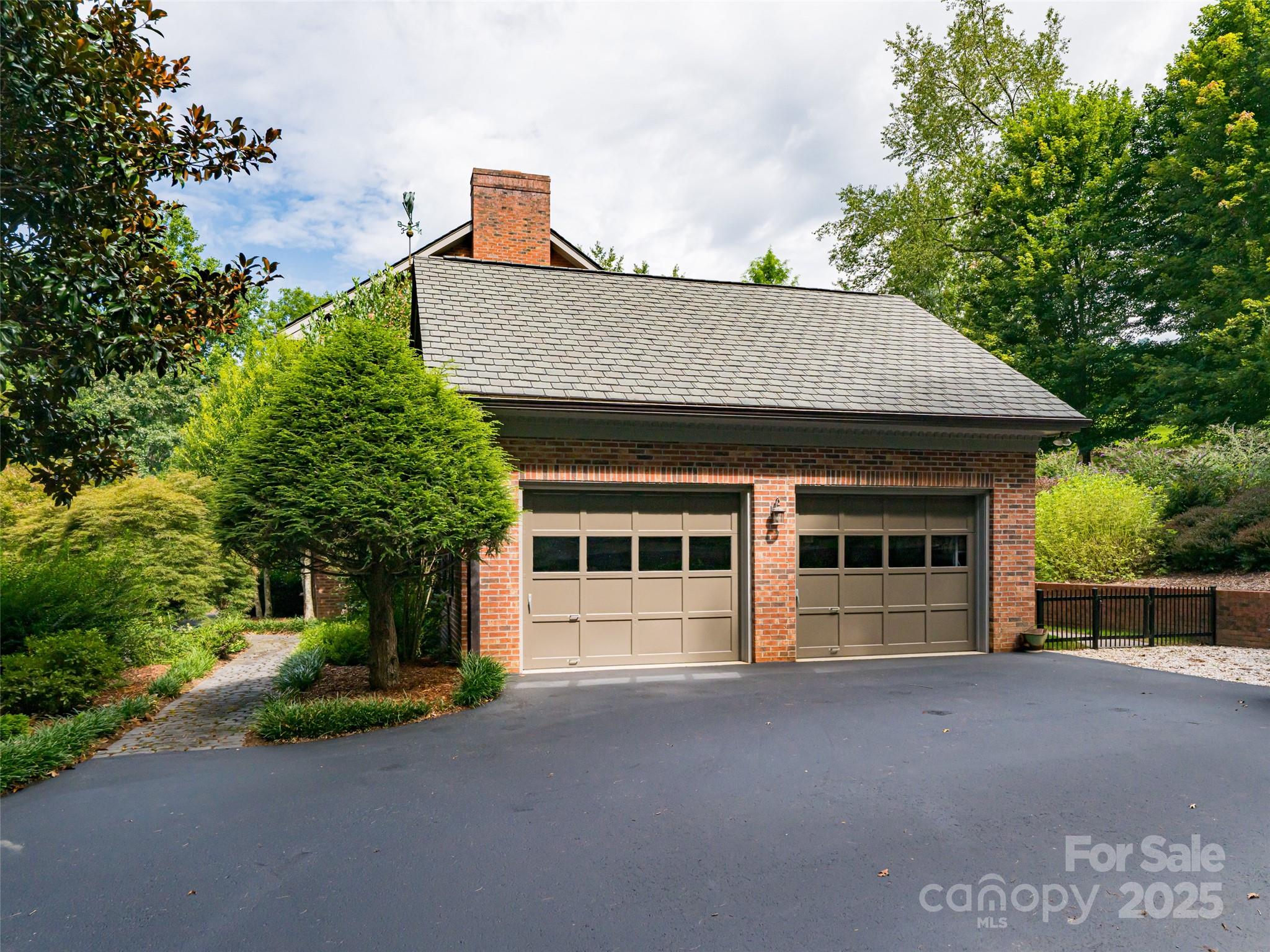 91 Carter Cove Road Asheville, NC 28804 - Photo 8 of 48