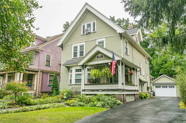 $2,400 | 9 Beverly Street, Rochester, NY 14610