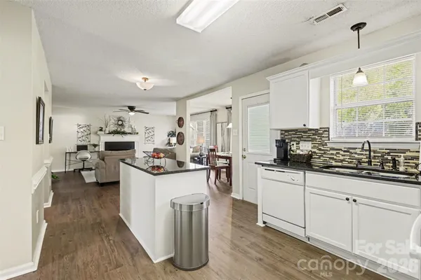 $414,990 | 12511 Panthersville Drive, Charlotte, NC 28269