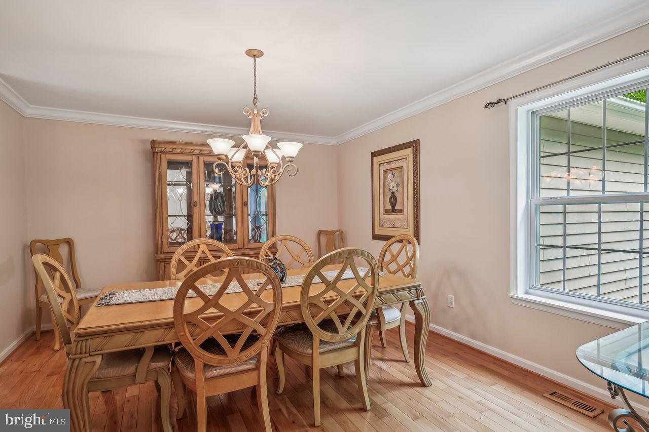 900 Harwood Road Davidsonville, MD 21035 - Photo 14 of 37 Dining Room