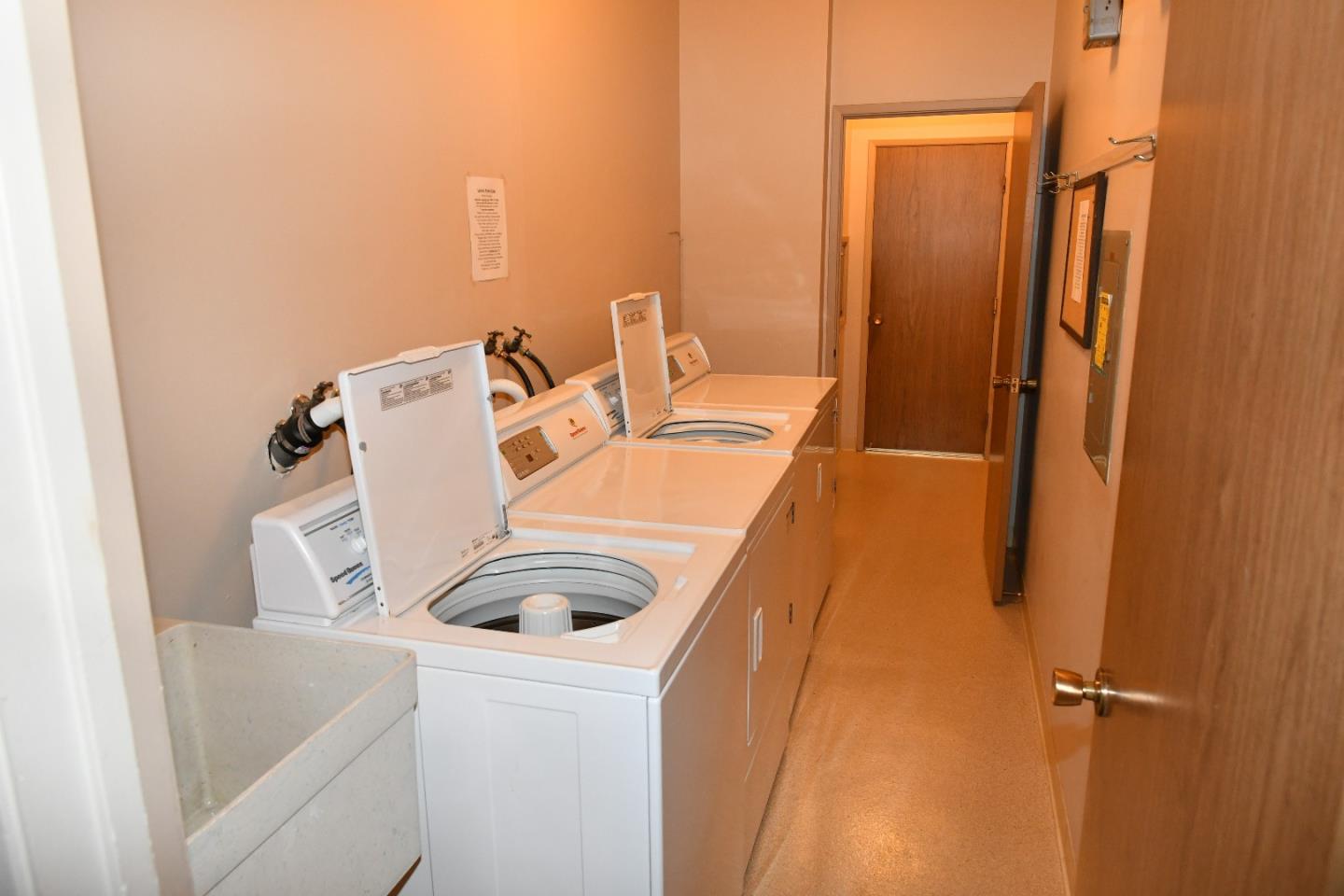 525 Almer Road, Unit 104 Burlingame, CA 94010 - Photo 18 of 20 Gallery Image 18