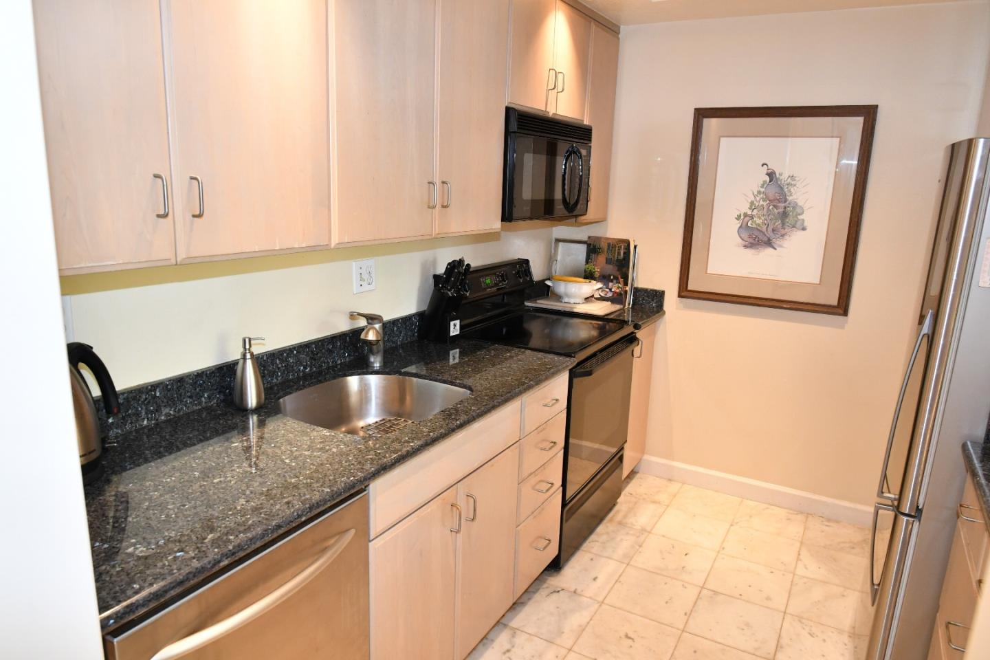 525 Almer Road, Unit 104 Burlingame, CA 94010 - Photo 19 of 20 Gallery Image 19