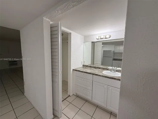 $1,500 | 750 Northeast 195th Street, Unit 128, Miami, FL 33179