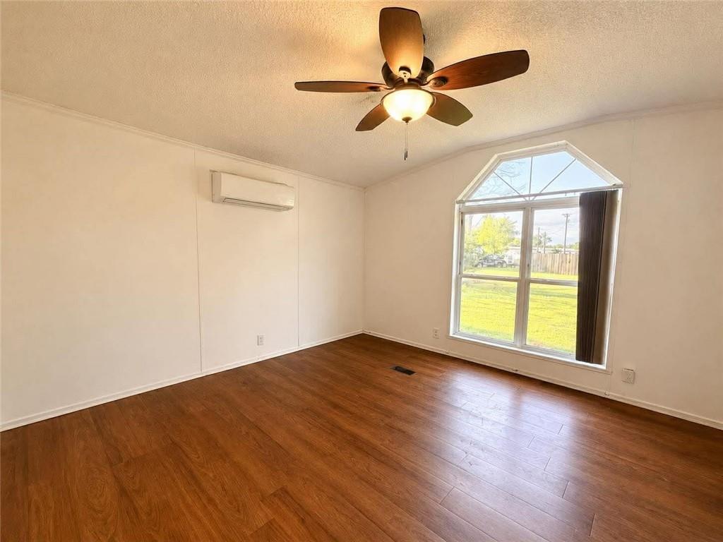 809 West 9th Street Baxter Springs, KS 66713 - Photo 6 of 16