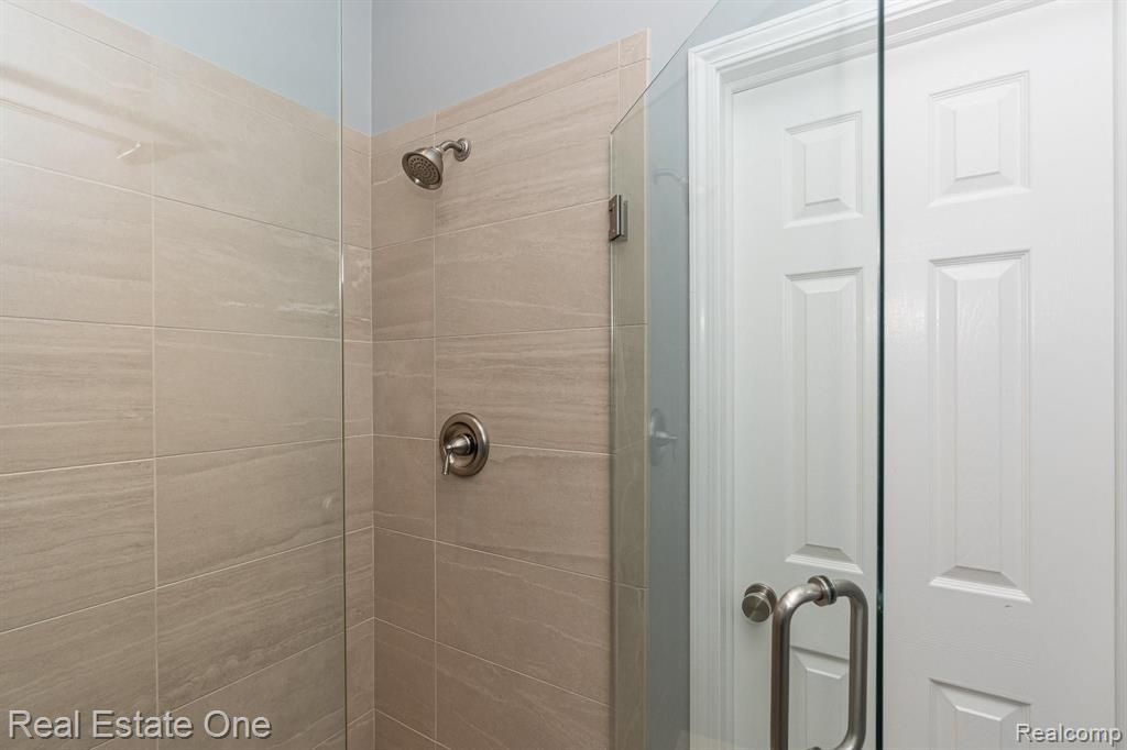 187 Saxon Court Rochester Hills, MI 48307 - Photo 25 of 47