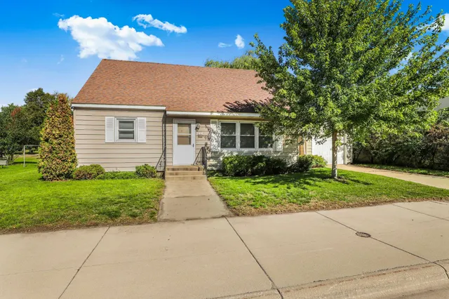 $229,900 | 148 Main Street West, Richmond, MN 56368