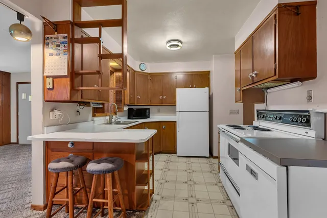 $229,900 | 148 Main Street West, Richmond, MN 56368