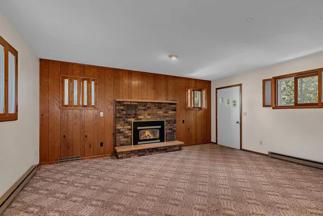 $229,900 | 148 Main Street West, Richmond, MN 56368