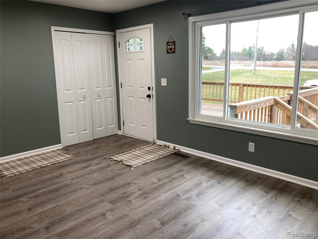 3784 Lippincott Road Lapeer, MI 48446 - Photo 3 of 18