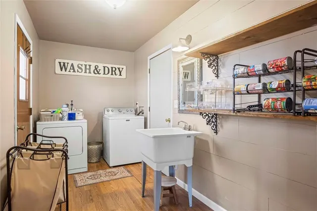 $625,000 | 29002 East State Rte B Highway, Archie, MO 64725