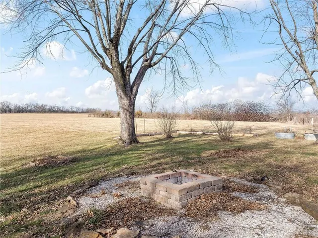$625,000 | 29002 East State Rte B Highway, Archie, MO 64725