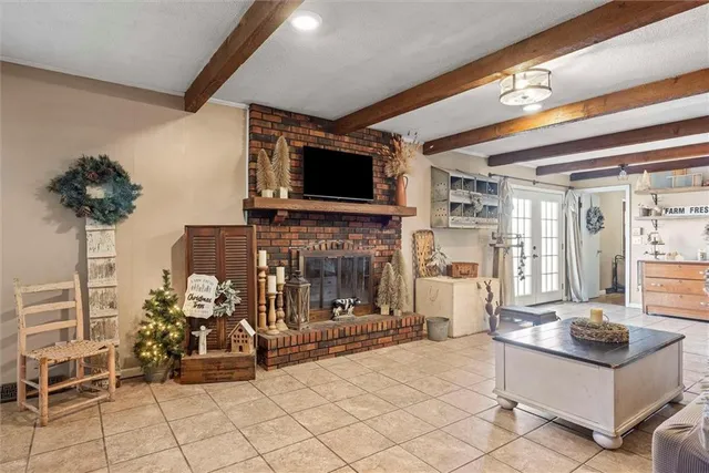 $625,000 | 29002 East State Rte B Highway, Archie, MO 64725