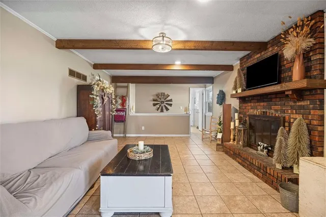 $625,000 | 29002 East State Rte B Highway, Archie, MO 64725