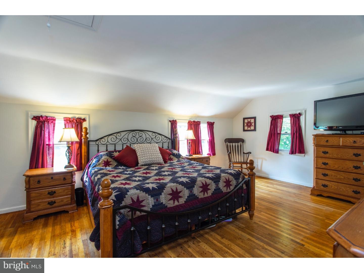 115 Paper Mill Road Oreland, PA 19075 - Photo 9 of 20 Bedroom - Main