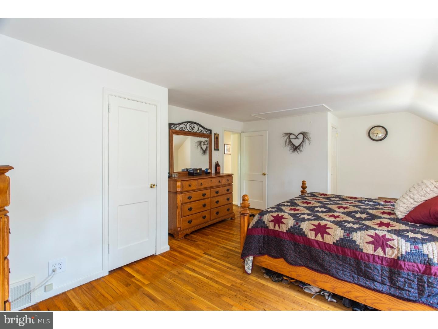 115 Paper Mill Road Oreland, PA 19075 - Photo 10 of 20 Bedroom - Main