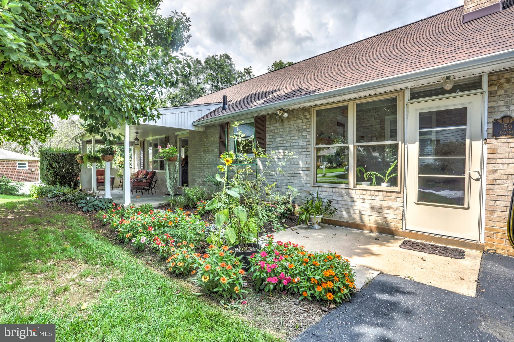 159 Jimanna Road Lancaster, PA 17602 - Photo 3 of 34 Front Exterior