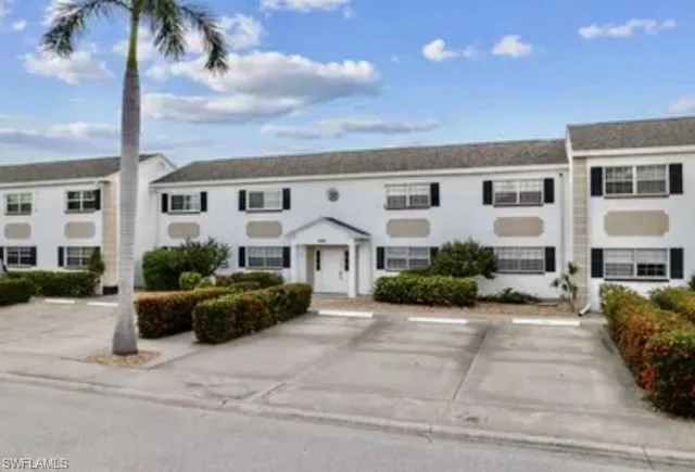 $1,395 | 7019 Cedarhurst Drive, Unit 9B, Fort Myers, FL 33919