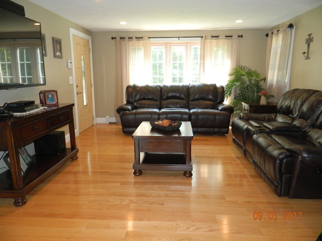 413 Stevens Road Swansea, MA 02777 - Photo 10 of 29 Gallery Image 10