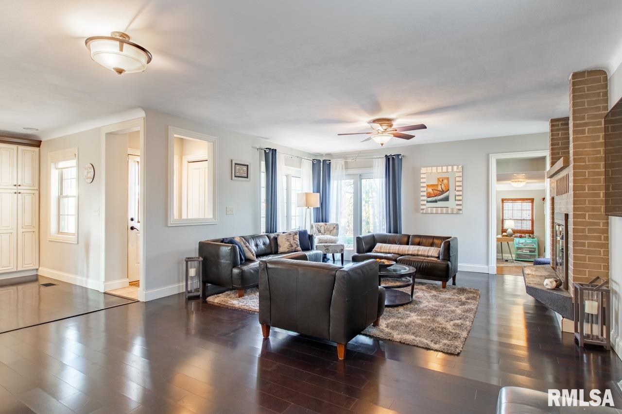 5315 North Prospect Road Peoria, IL 61614 - Photo 14 of 40 Gallery Image 14