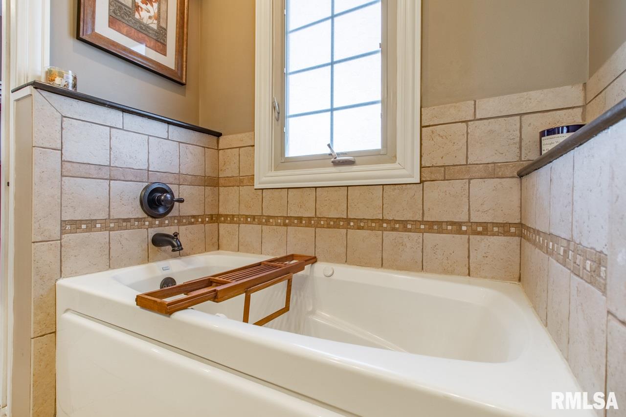 5315 North Prospect Road Peoria, IL 61614 - Photo 21 of 40 Gallery Image 21