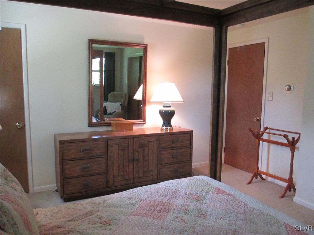 1954 Kingsley Drive Bethlehem, PA 18018 - Photo 22 of 34 Gallery Image 22