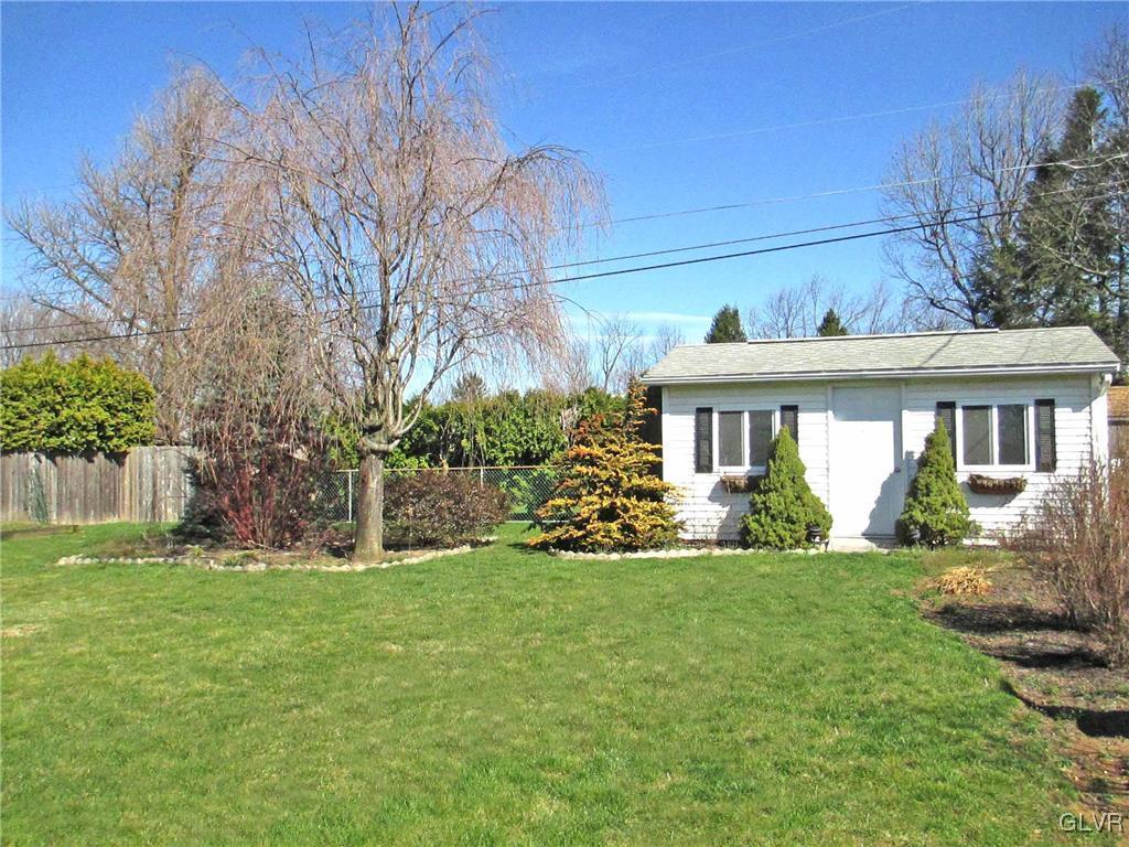 1954 Kingsley Drive Bethlehem, PA 18018 - Photo 8 of 34 Gallery Image 8