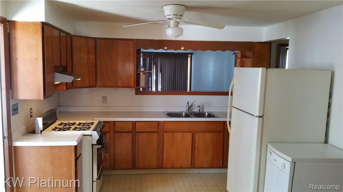 3116 Vincent Road North Street, MI 48049 - Photo 13 of 29 NICE KITCHEN
