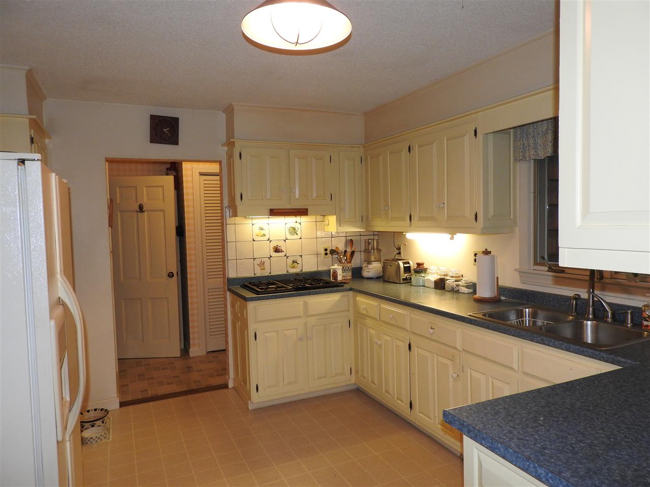 324 Dolly Road Hopkinton, NH 03229 - Photo 8 of 28 Gallery Image 8