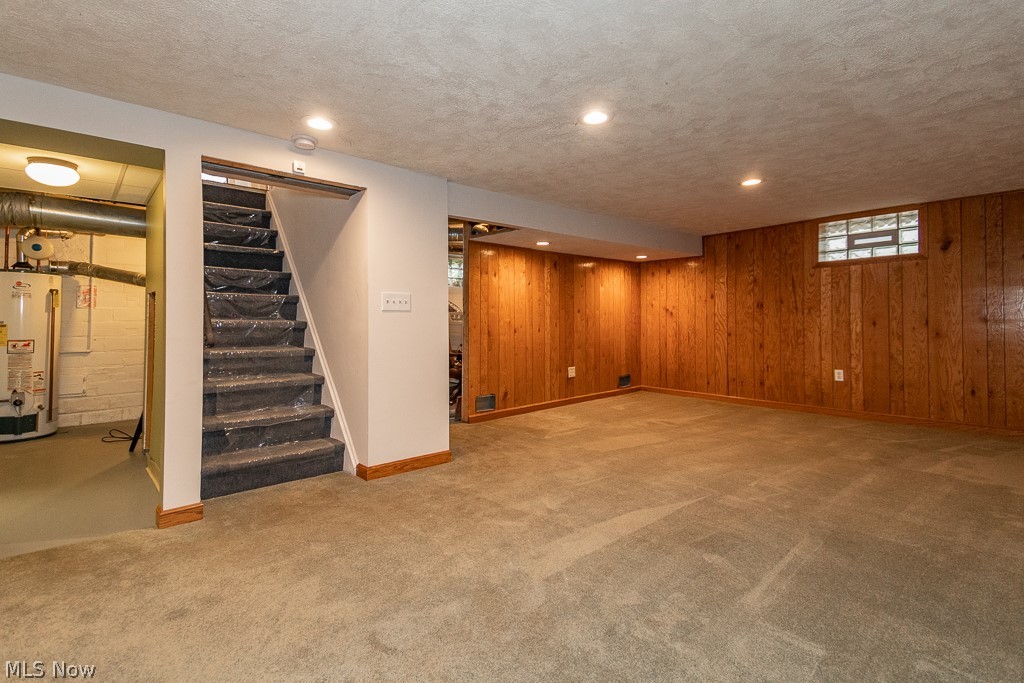 1060 Woodview Road Cleveland, OH 44121 - Photo 16 of 28