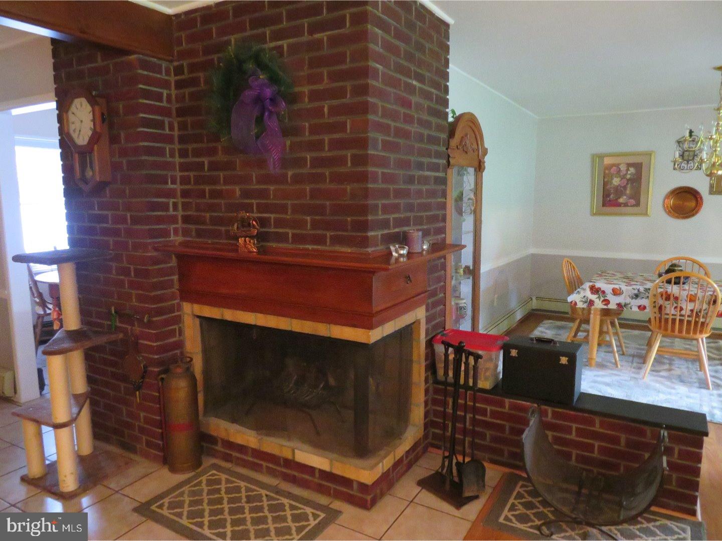 45 Four Leaf Road Levittown, PA 19056 - Photo 10 of 25 Gallery Image 10