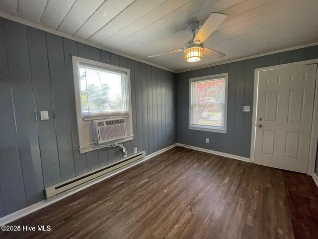 $770 | 218 Richlands Avenue, Unit 2, Jacksonville, NC 28540