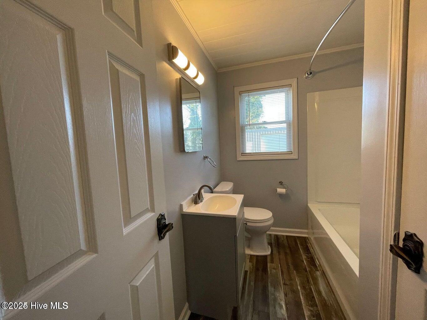 218 Richlands Avenue, Unit 2 Jacksonville, NC 28540 - Photo 6 of 6 bathroom
