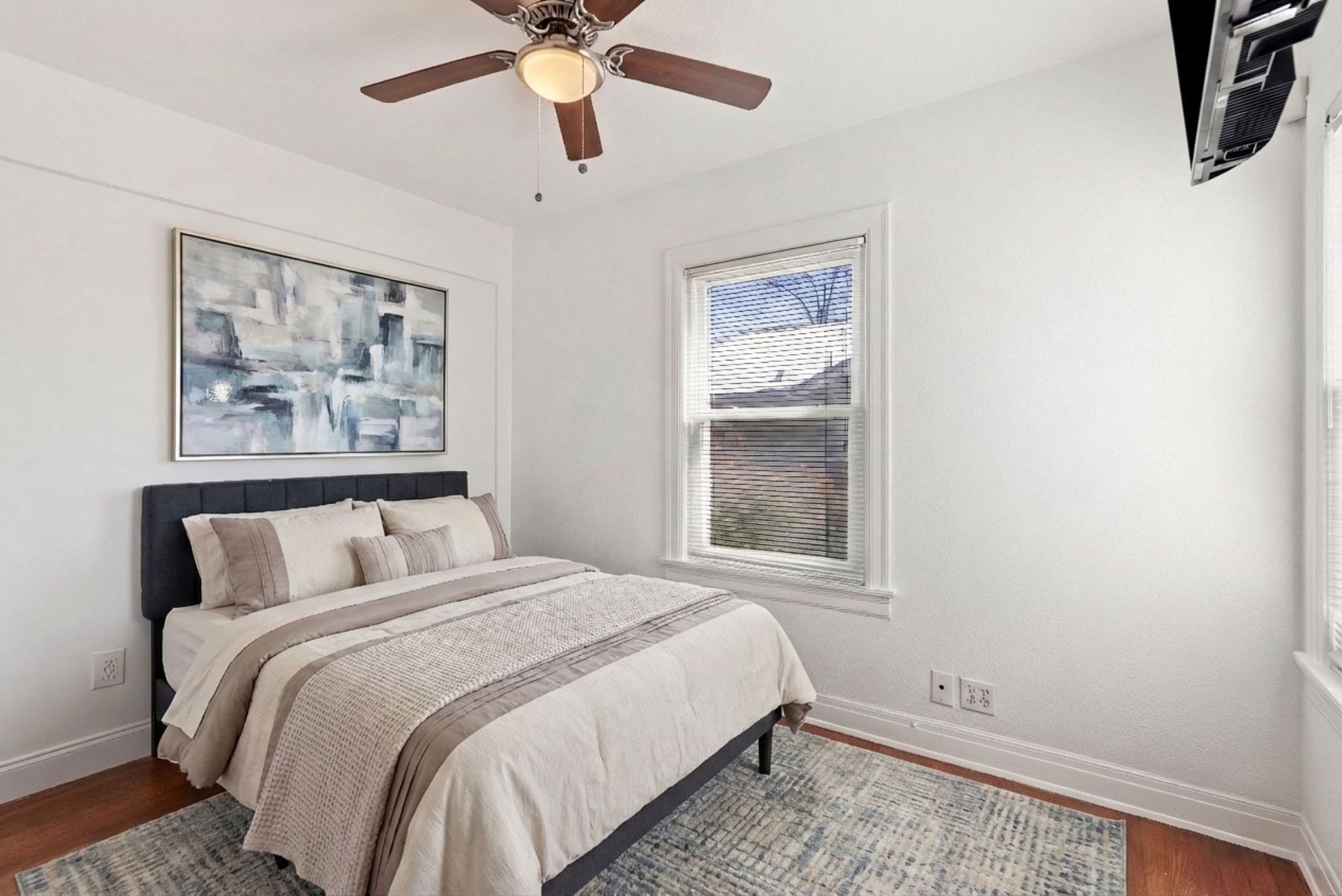 906 East 43rd Street Austin, TX 78751 - Photo 13 of 18 virtually staged