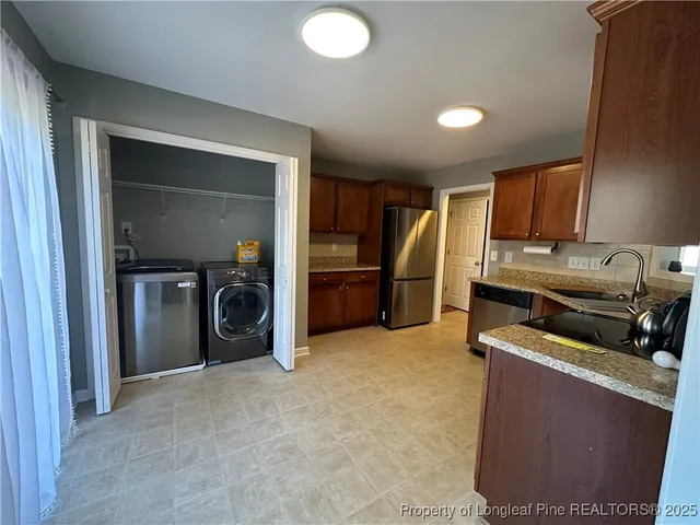 $1,700 | 66 Great Oak Court, Bunnlevel, NC 28323