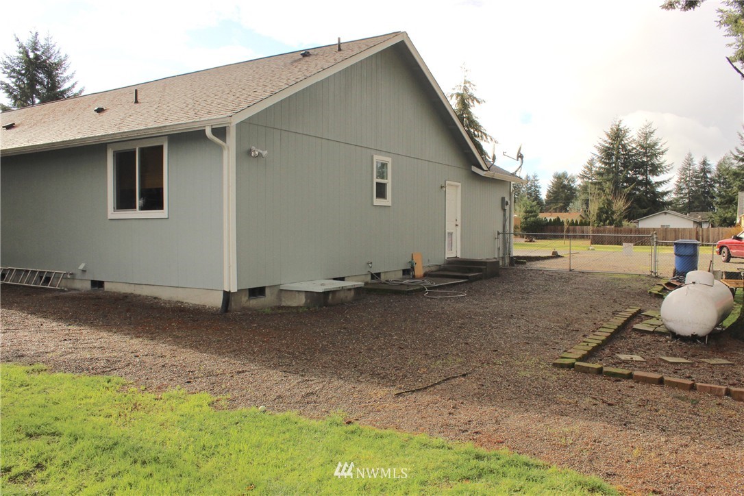 17236 Barely A Lane Southwest Rochester, WA 98579 - Photo 12 of 25